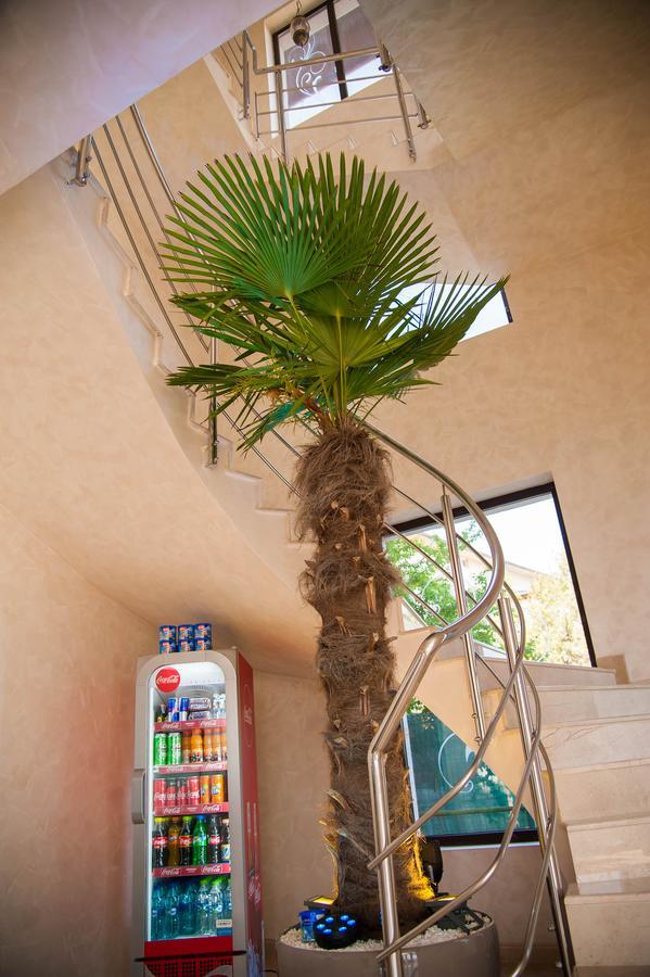 Le Mer Afumaţi Extérieur photo